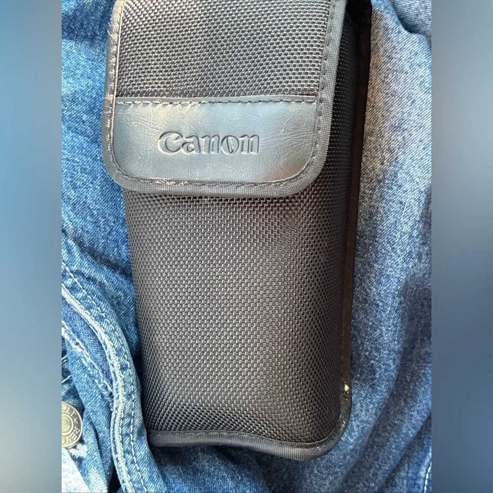 Canon Speedlite 430EX II External Flash w/carrying case